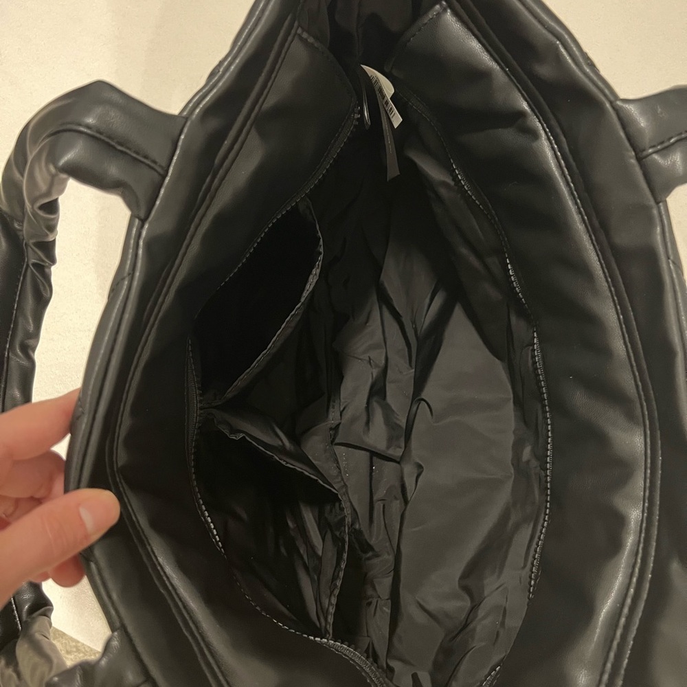 Marc Jacobs Black Quilted Tote Bag - Picture 2 of 4